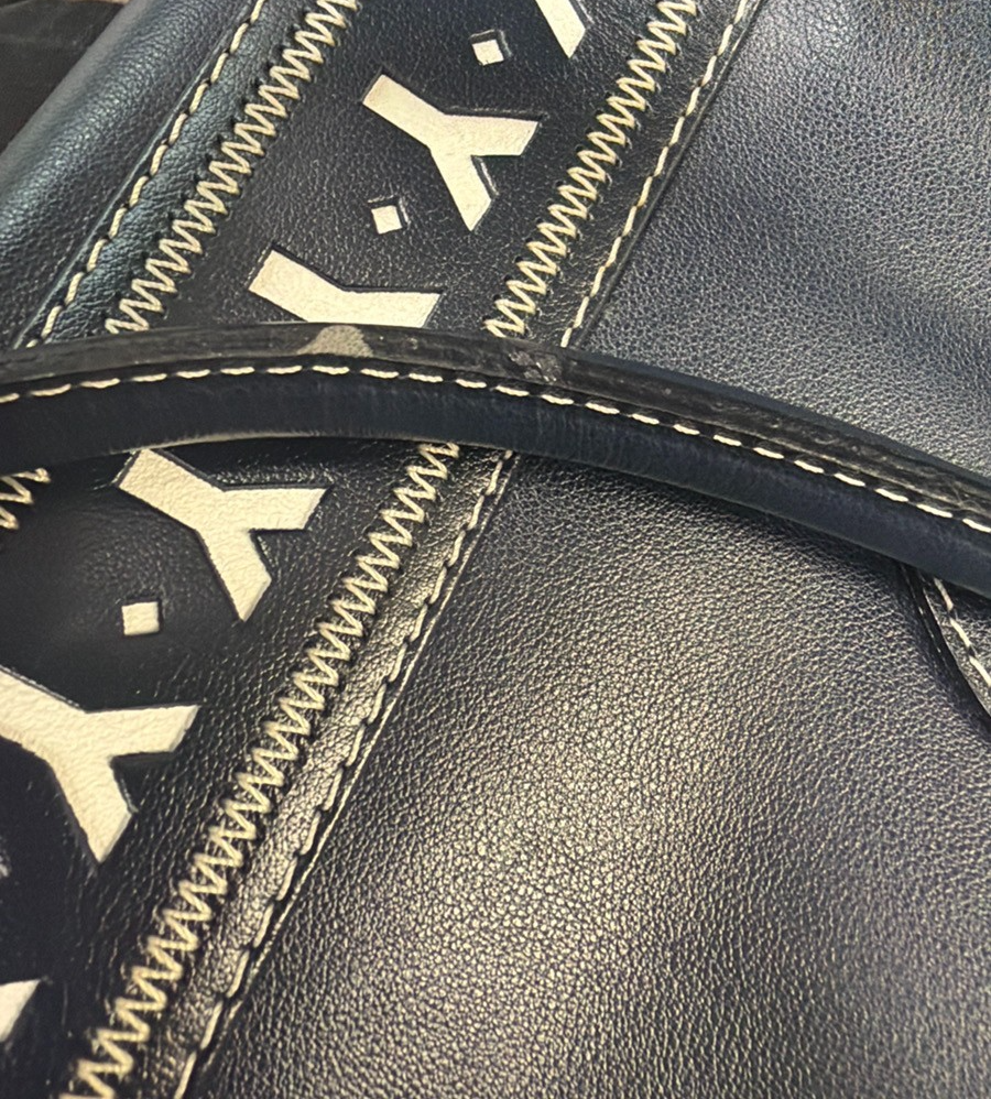 YVES SAINT LAURENT Y Logo 2Way Shoulder Hand Bag Leather Navy Blue GHW 18YJ011