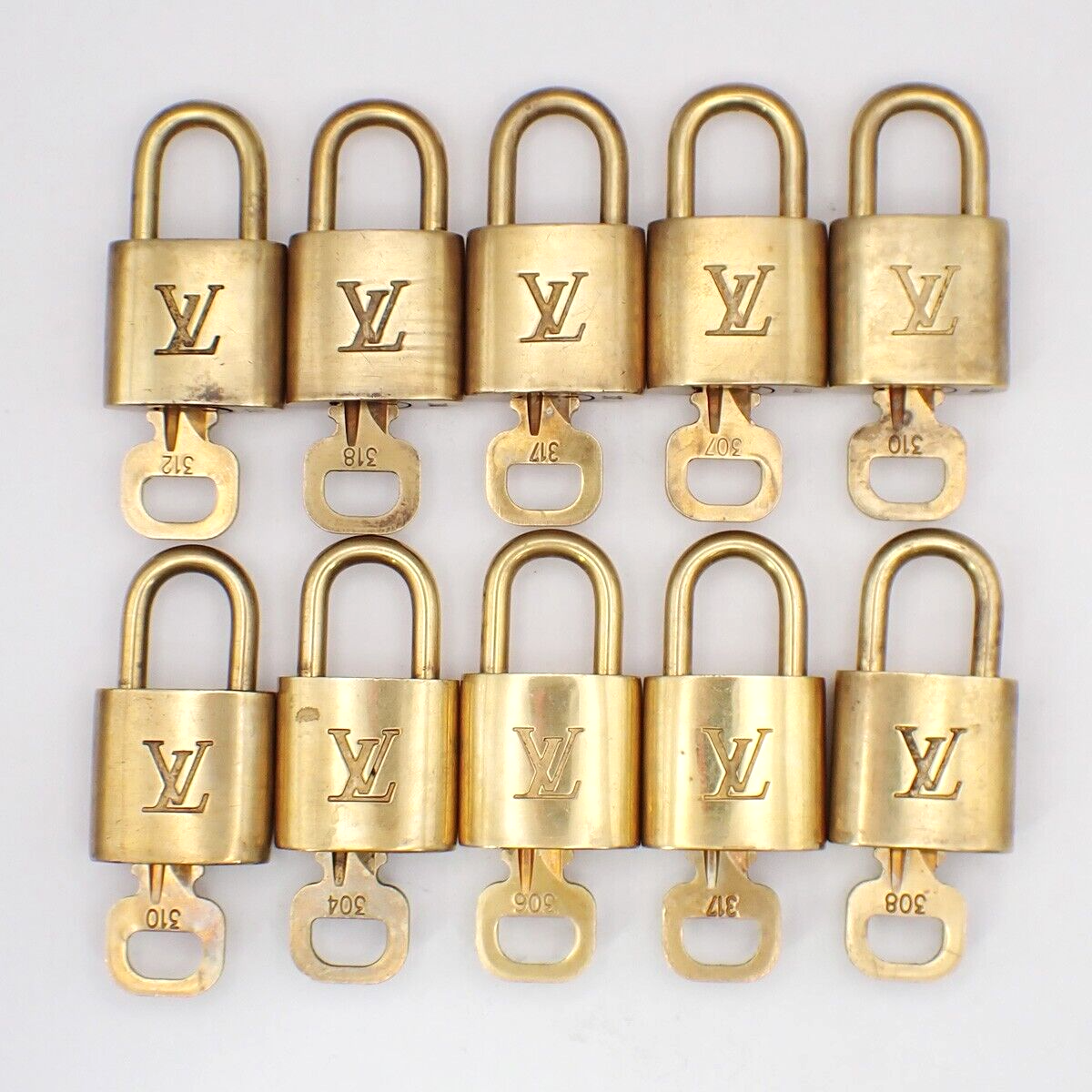 LOUIS VUITTON LV 10 Set  Padlock Key Bag Charm Cadena Gold Plated France 61YF804