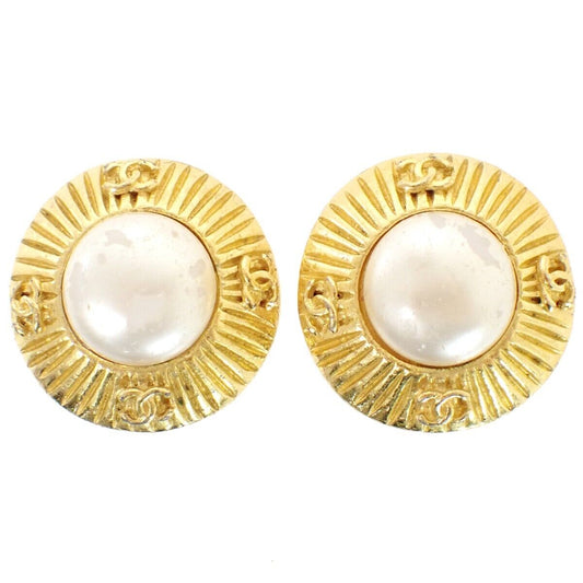 CHANEL CC Imitation Pearl Round Button Earrings Clip-On GHW Vintage 67RJ015