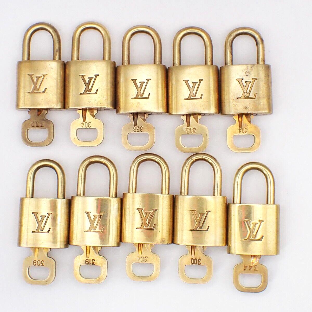 LOUIS VUITTON LV 10 Set  Padlock Key Bag Charm Cadena Gold Plated France 80YF800