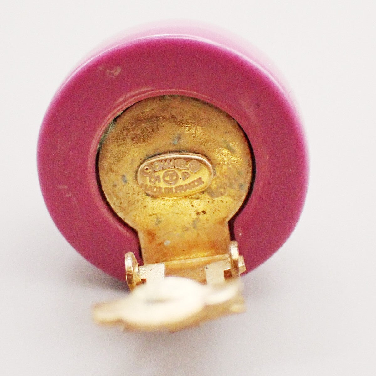 CHANEL CC Logo Button Earrings 01P Clip-On Plastic Pink GHW Vintage 33RK796