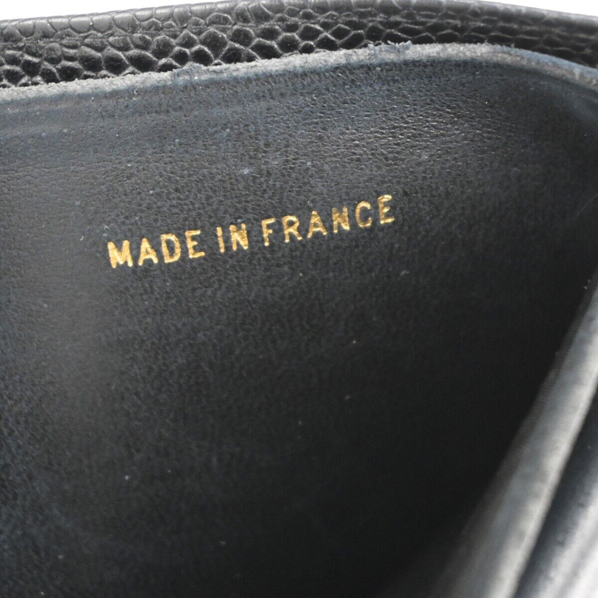 CHANEL CC Logo Bifold Wallet Caviar Skin Leather Black France Vintage 60EA462