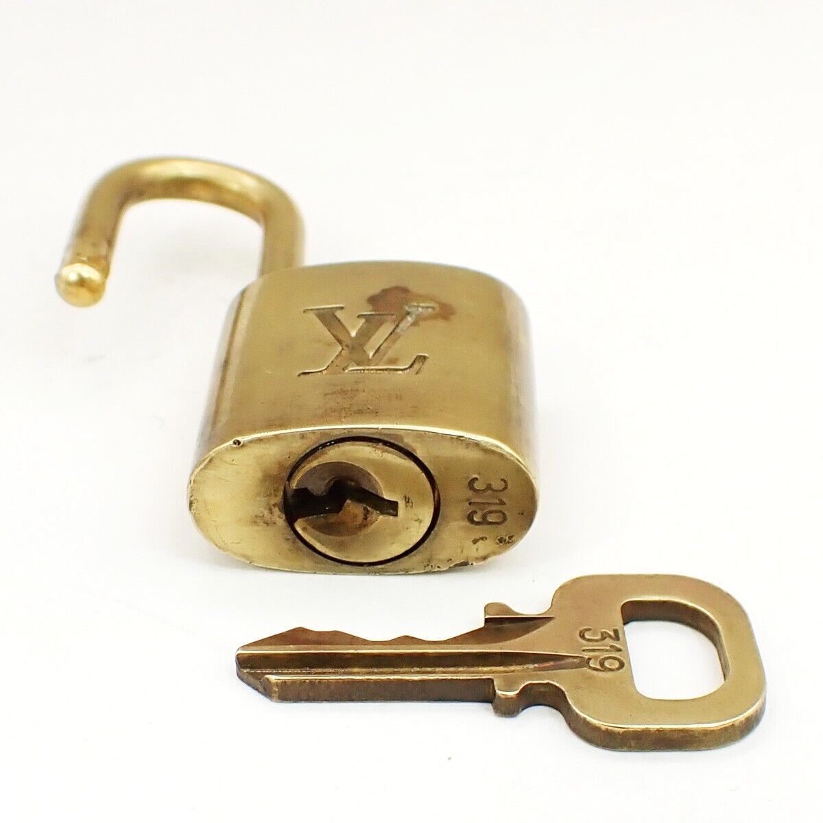 LOUIS VUITTON LV 10 Set  Padlock Key Bag Charm Cadena Gold Plated France 39YF802