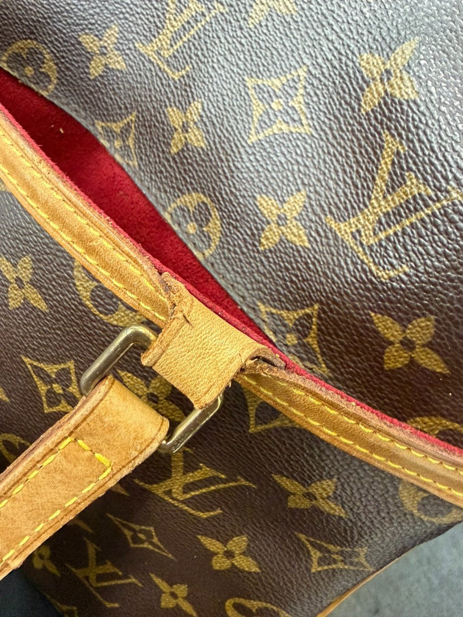 LOUIS VUITTON Coussin GM Shoulder Bag Monogram Leather BN France M51141 78KC978