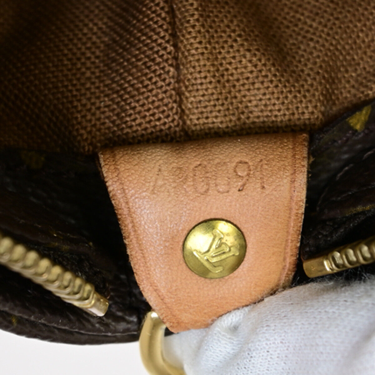 LOUIS VUITTON Cabas Mezzo Shoulder Bag Monogram Leather Brown M51151 31YF519