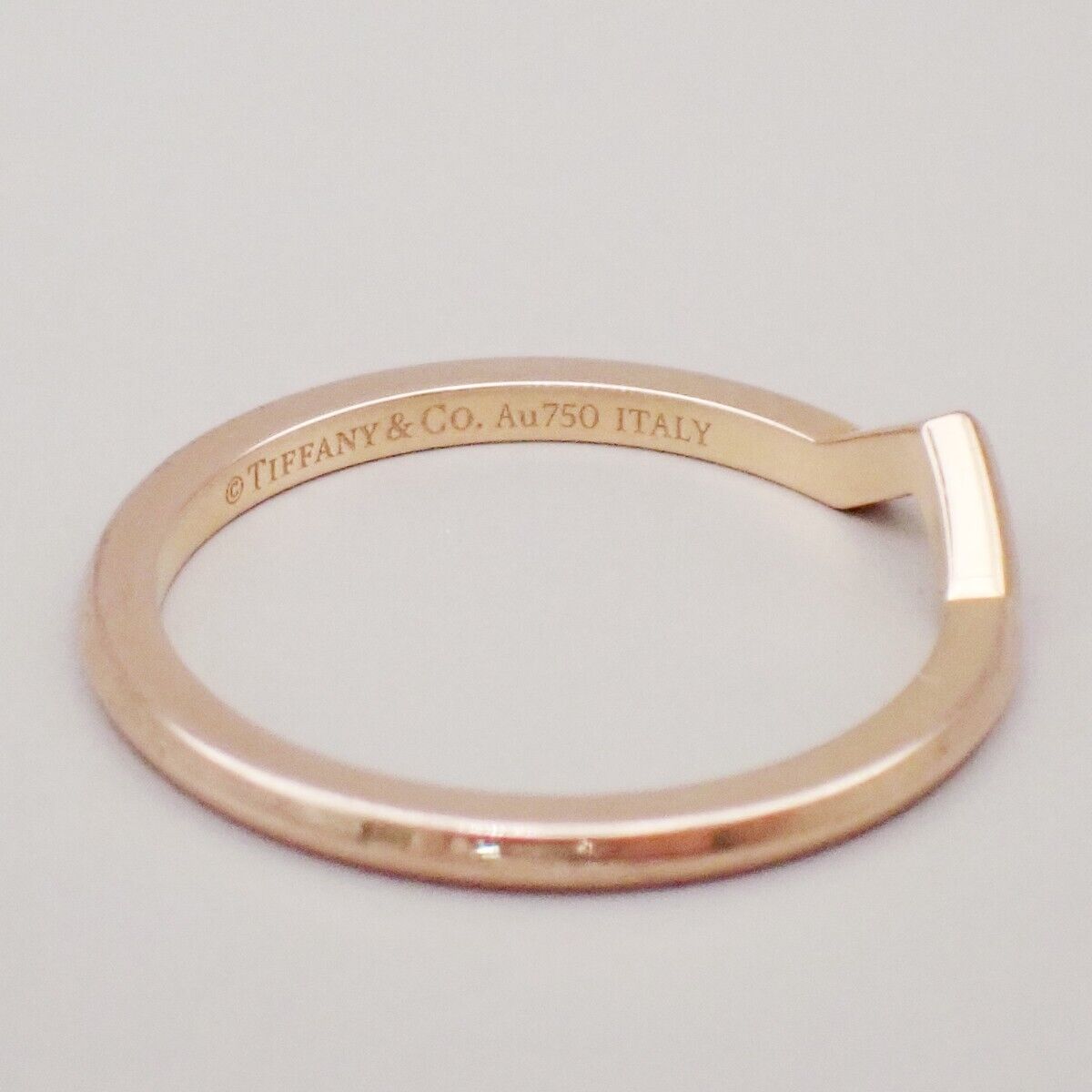 Tiffany & Co. V Band Ring Pair Set Au750 PT950 Size 7.5 8.5 GD Platinum 11RK869