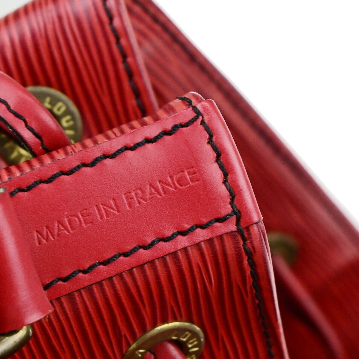 LOUIS VUITTON Petit Noe Drawstring Shoulder Bag Epi Leather Red M44107 87EB404