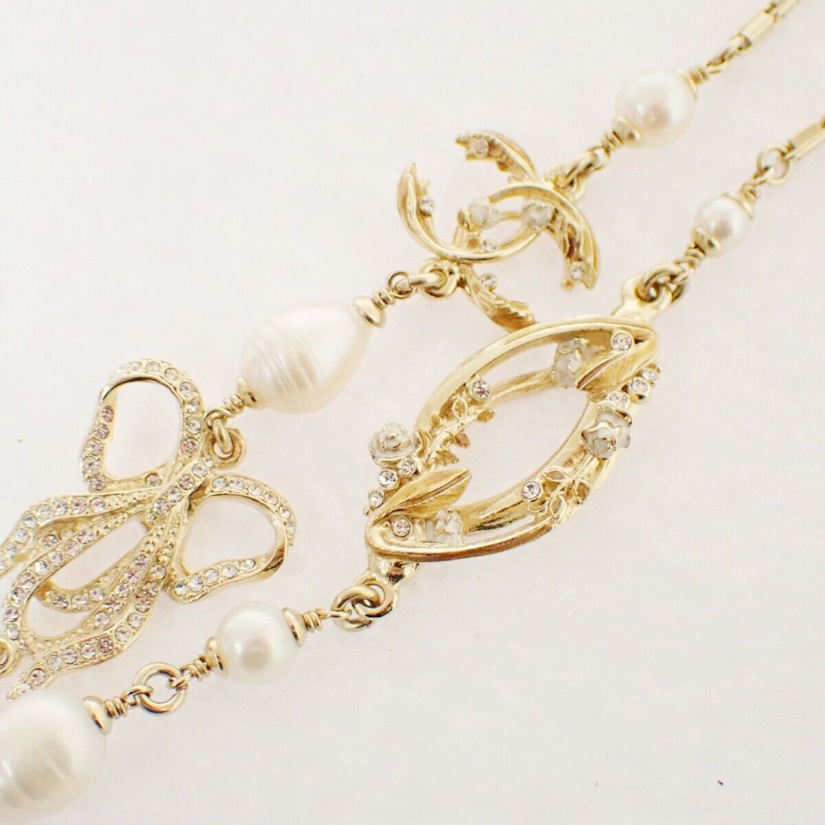 CHANEL CC Rhinestone Imitation Pearl Ribbon Chain Necklace 13C White GHW 20RJ332
