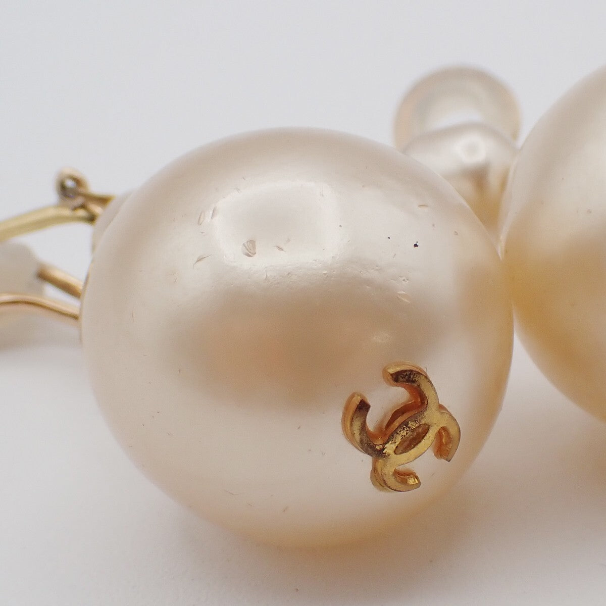 CHANEL CC Logo Imitation Pearl Dangle Drop Earrings Clip-On White GHW 36RF369
