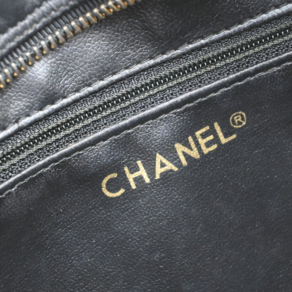 CHANEL CC Logo Bicolore Vanity Bag Pouch Leather Black GHW Italy 88KB491