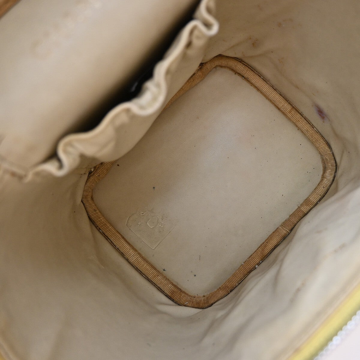 CHANEL Vanity Cosmetic Hand Bag Grained Calfskin Leather Yellow Vintage 93RF437