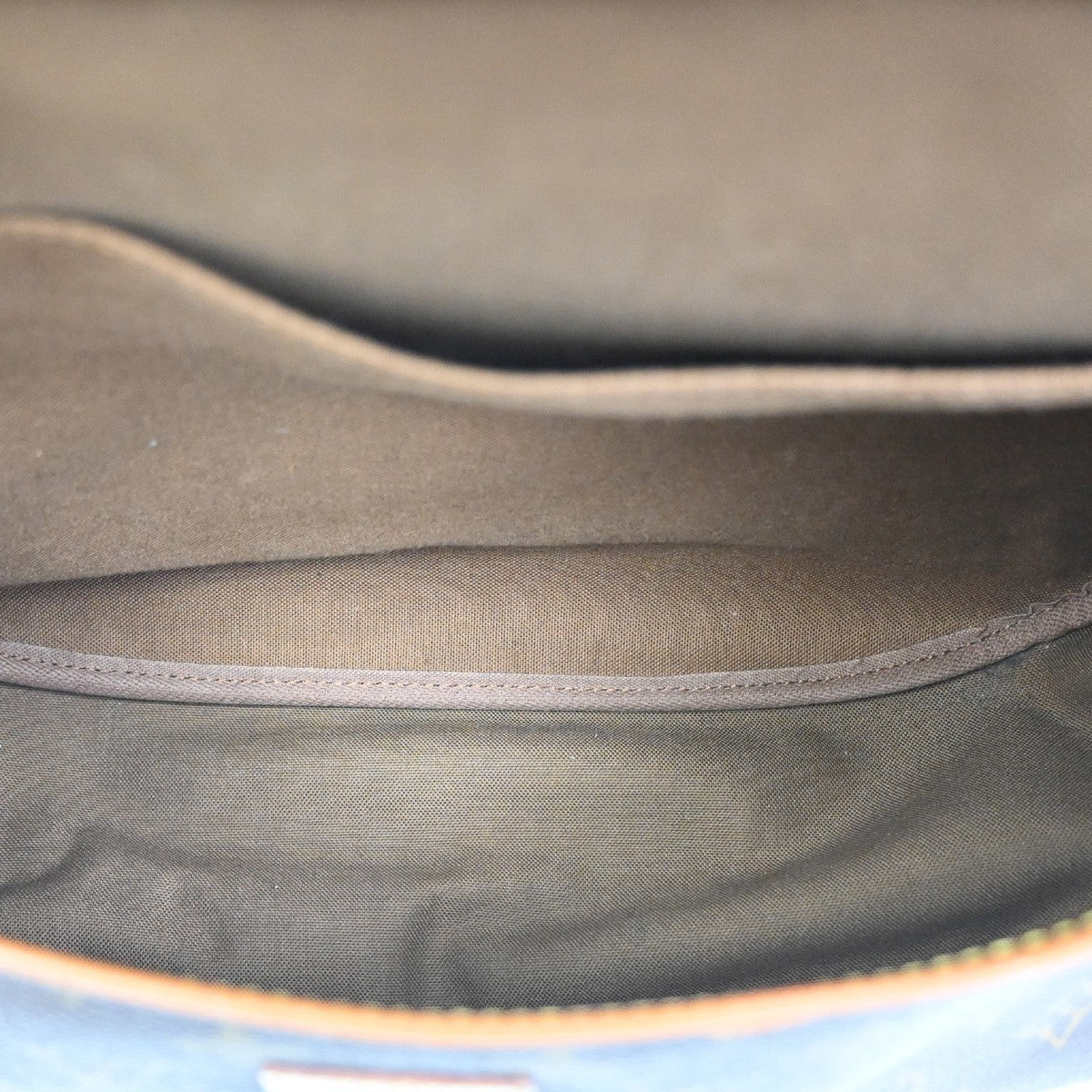 LOUIS VUITTON Saumur 35 Shoulder Bag Monogram Leather BN France M42254 74MA058