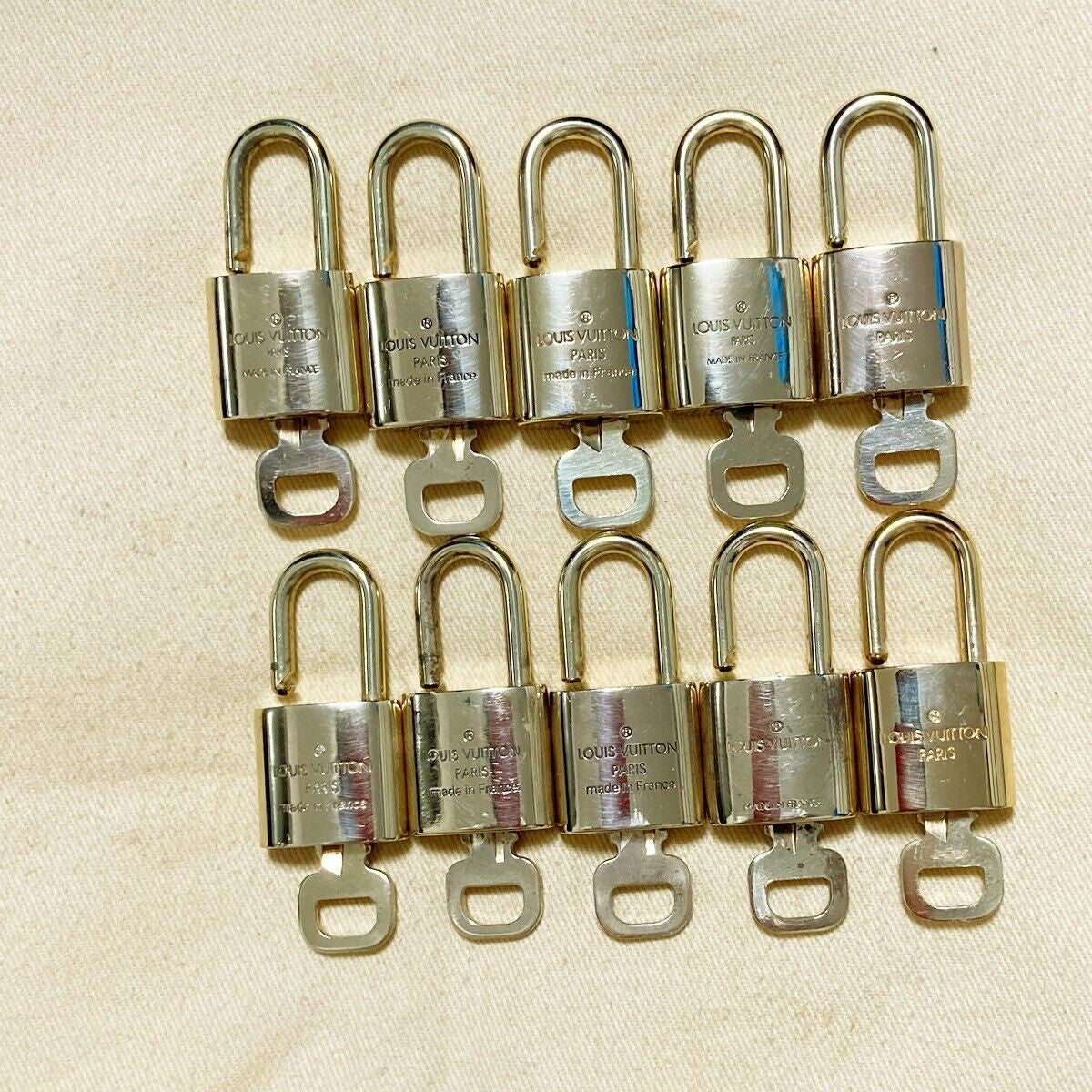 LOUIS VUITTON LV 10 SET PADLOCK KEY BAG CHARM CADENA GOLD-PLATED FRANCE 38pda106
