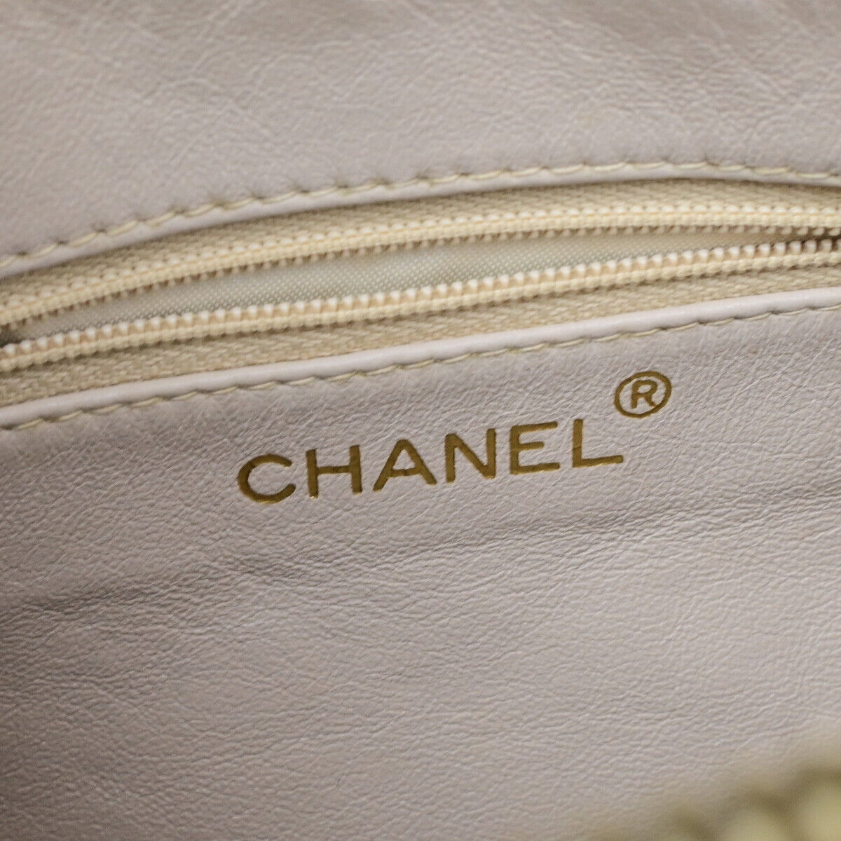 CHANEL CC Matelasse Tassel Chain Shoulder Bag Leather Ivory GHW Vintage 23RK412