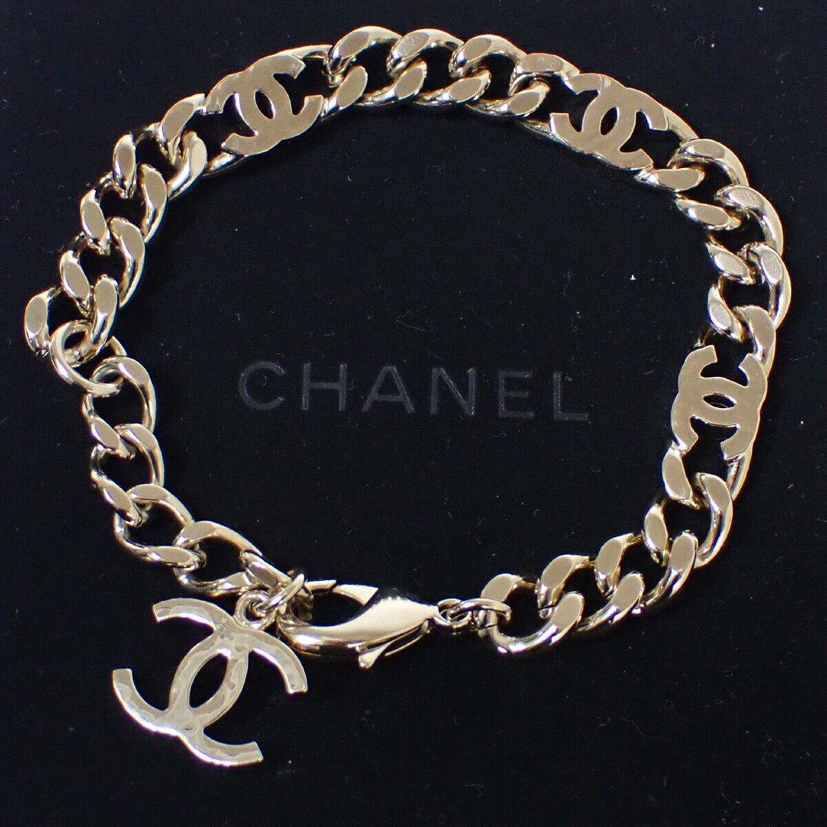 CHANEL CC Logo Chain Bracelet Bangle B22S GHW Italy Accessory 28RJ700