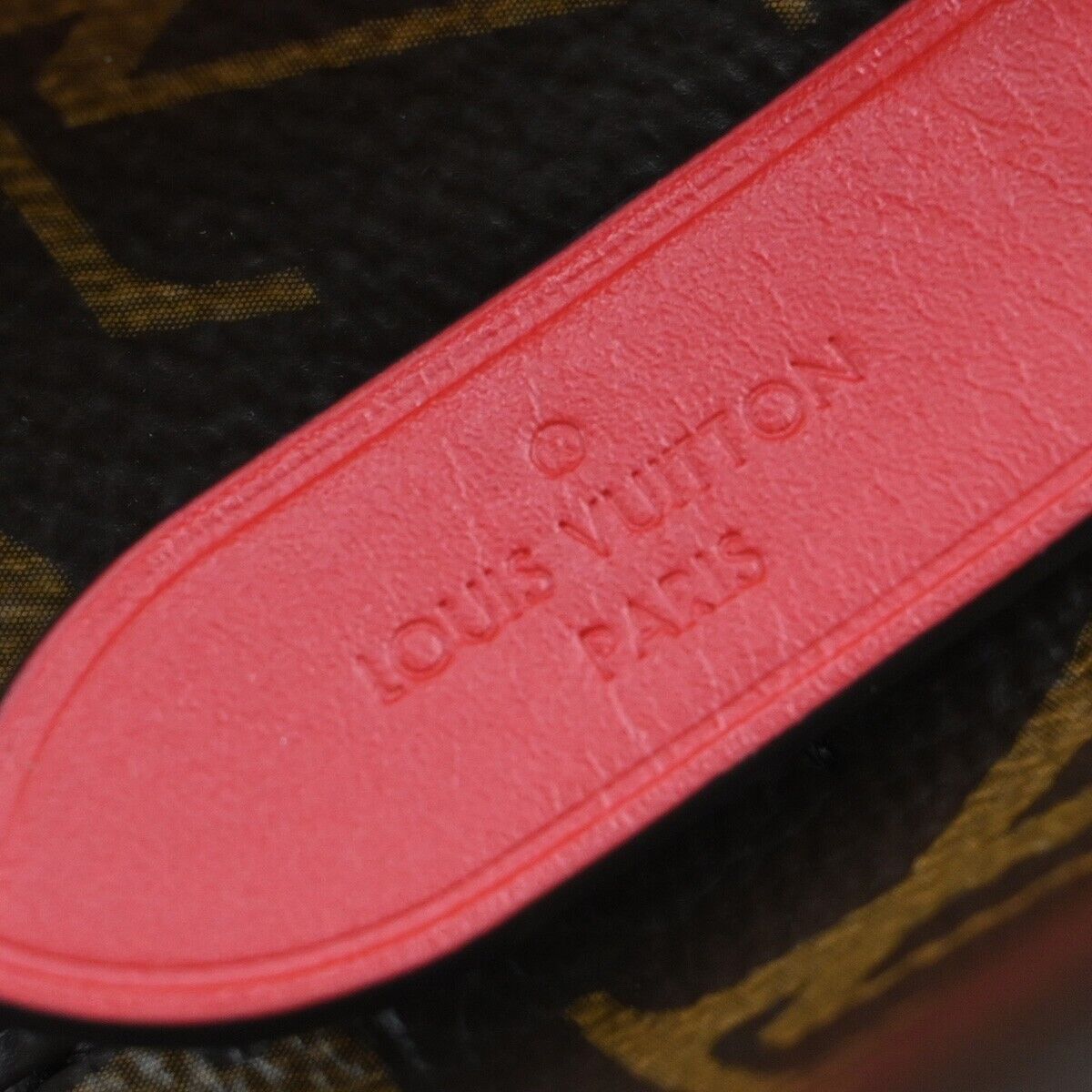 LOUIS VUITTON Neo Noe MM Drawstring Shoulder Bag Monogram Red M44021 669RF240