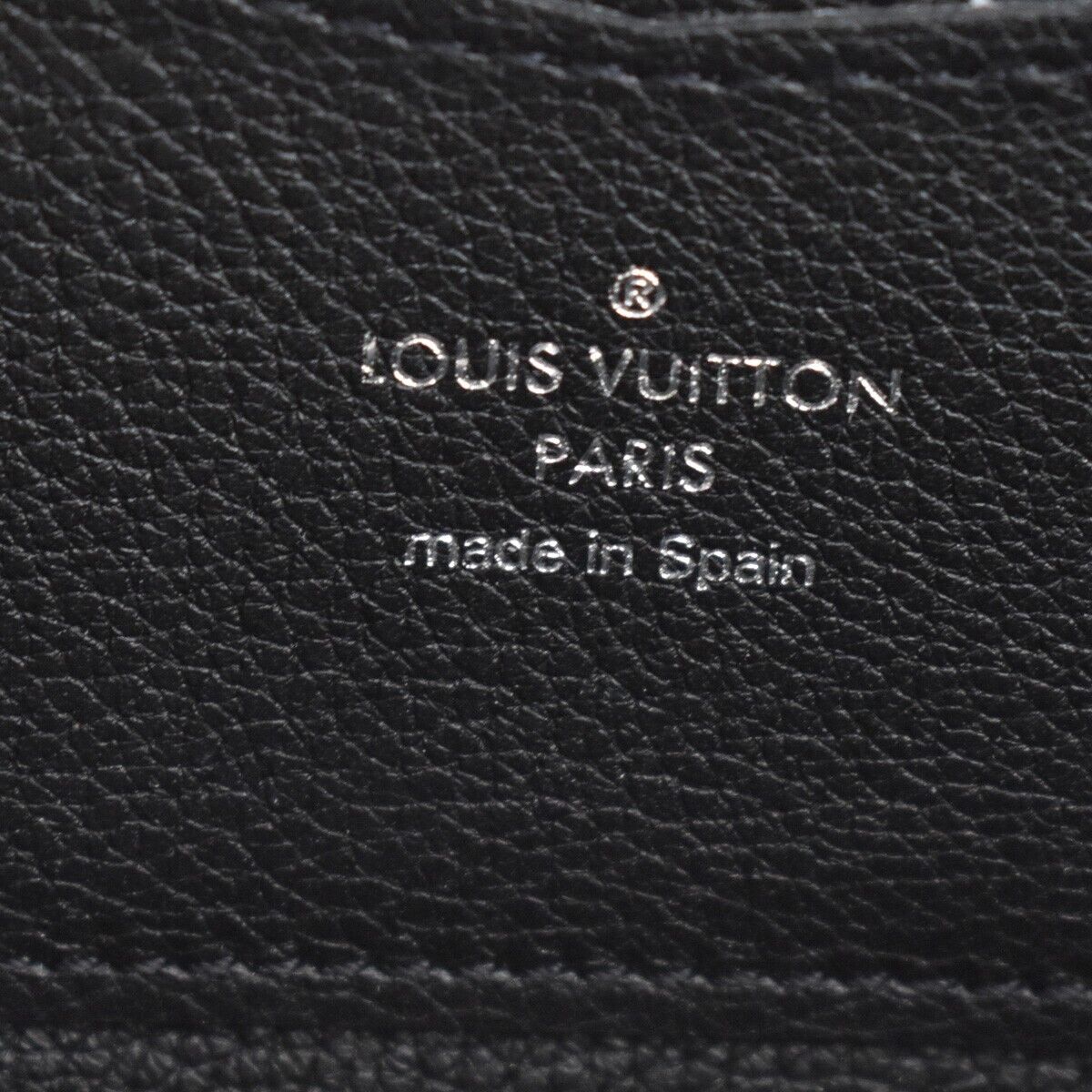 LOUIS VUITTON LV Logo Lockme Long Zipper Wallet Black Spain M62622 86GA837