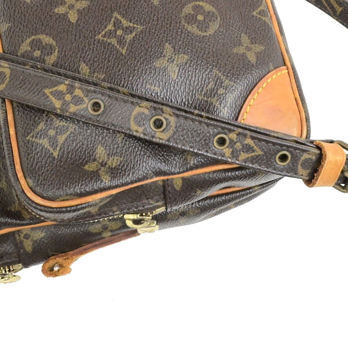 LOUIS VUITTON Amazon Crossbody Shoulder Bag Monogram Leather BN M45236 04EE045