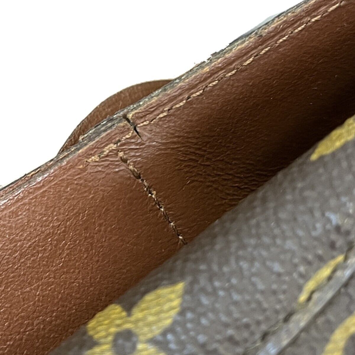 LOUIS VUITTON Poche Escapade Bifold Wallet Monogram Leather BN M60113 70GA364