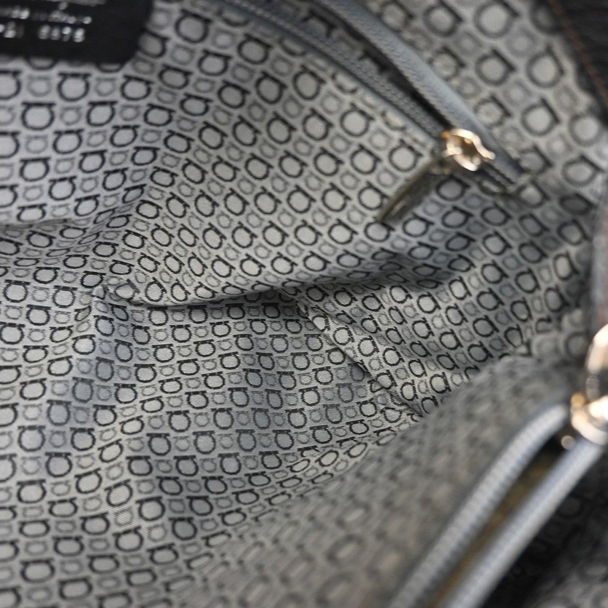 SALVATORE FERRAGAMO Logo Gancini Shoulder Bag Leather Blac SHW Italy 61YJ016