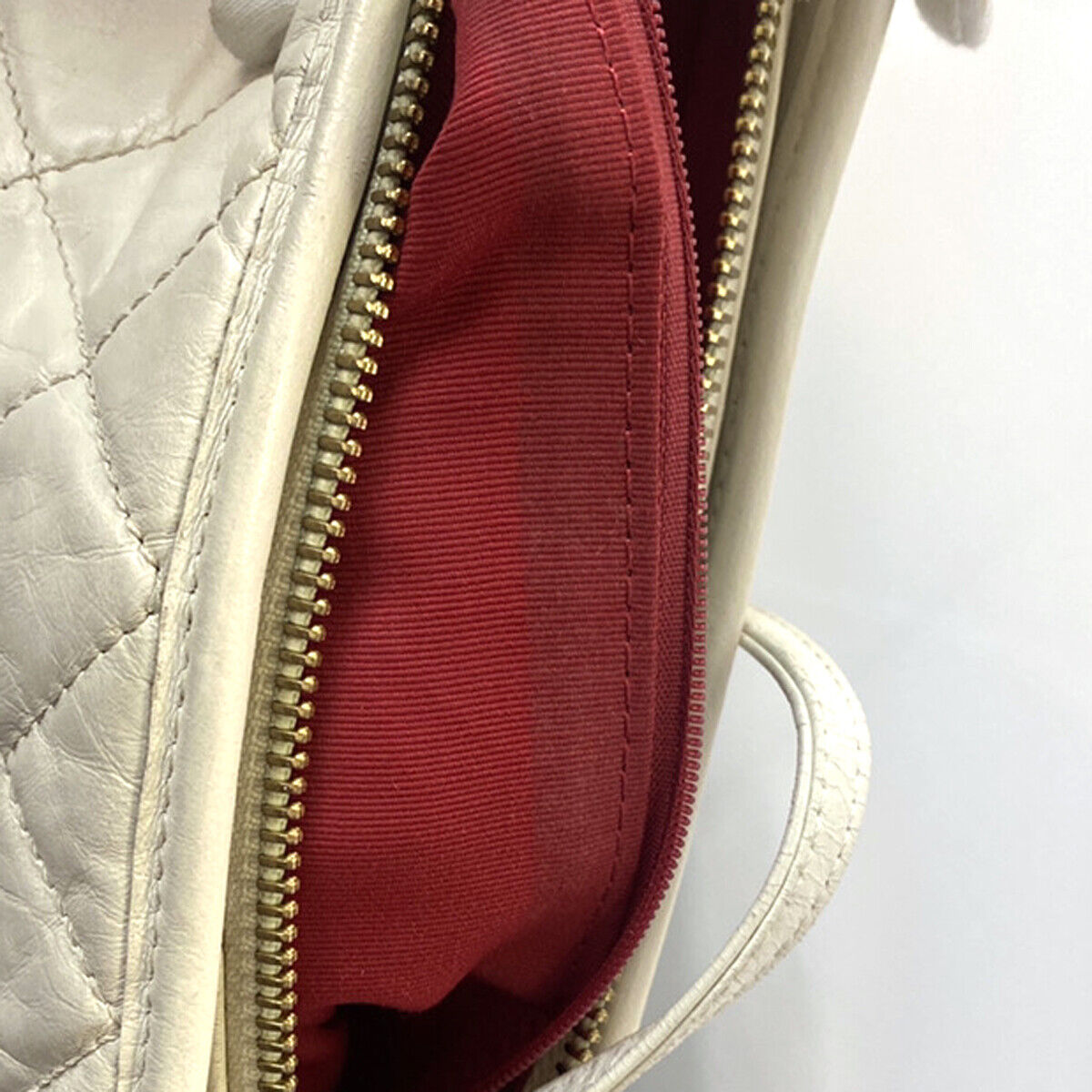 CHANEL CC Logo Gabrielle Chain Shoulder Bag Leather White Italy 685RK695