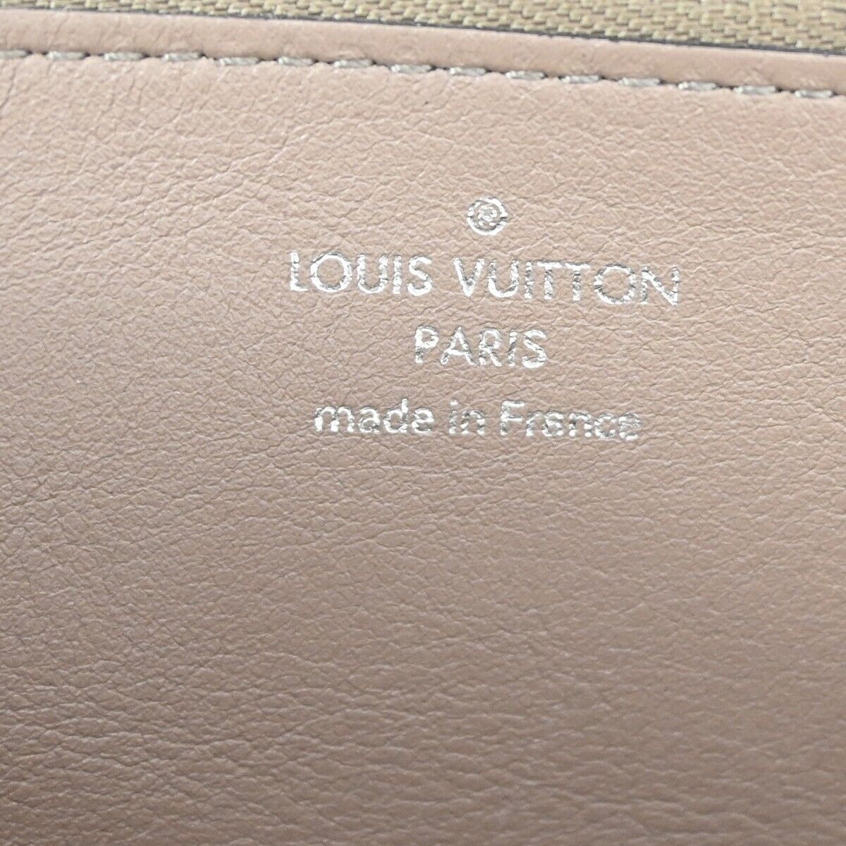 LOUIS VUITTON LV Portefeuille Comet Parnacea Long Wallte Leather M60148 33SH079