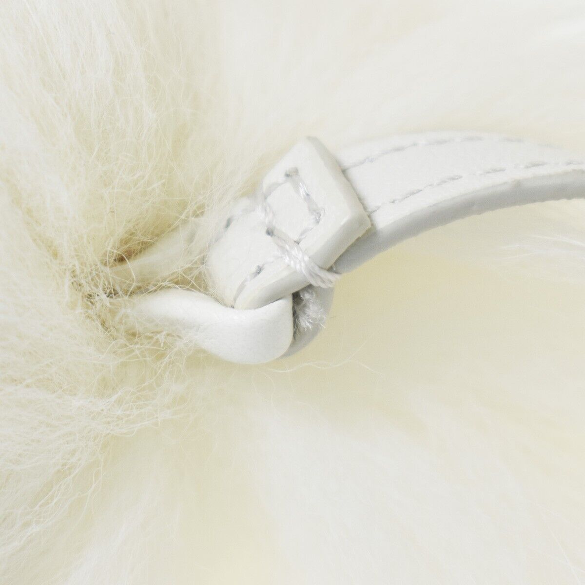FENDI Logo Pompom Bag Charm Key Ring Fox Fur Leather White Italy 04JH636