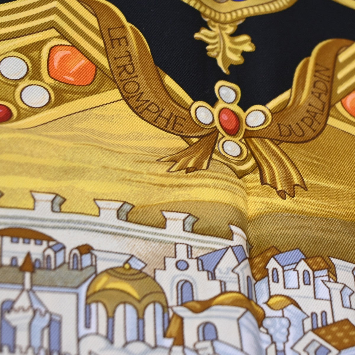 HERMES XL Carre Scarf Le Triomphe du Paladin 100% Silk Black Gold 69RL761