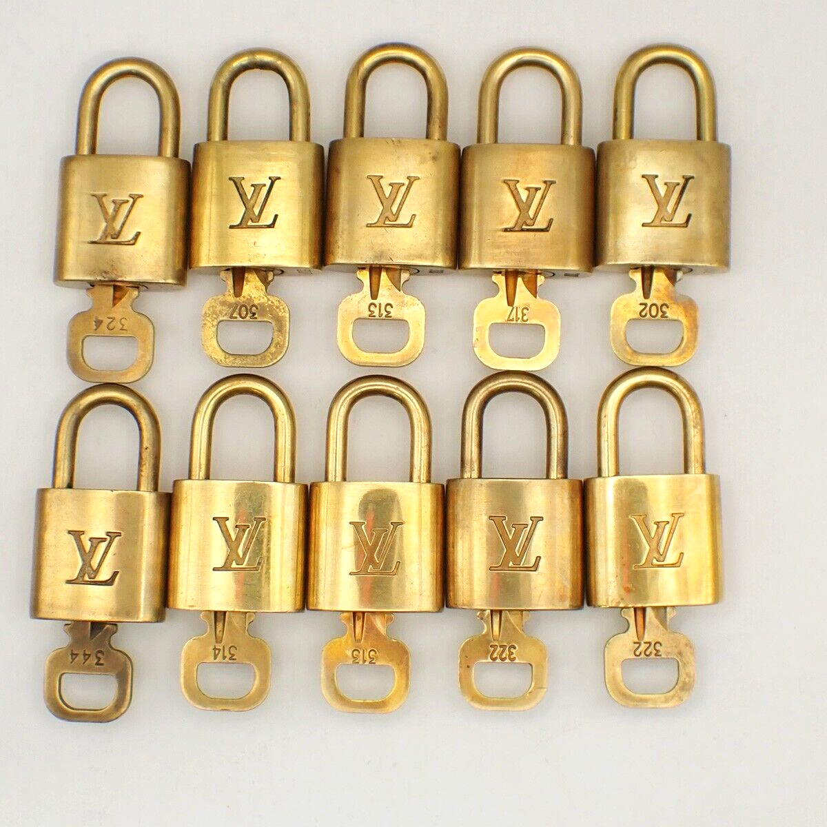 LOUIS VUITTON LV 10 Set  Padlock Key Bag Charm Cadena Gold Plated France 08YF807