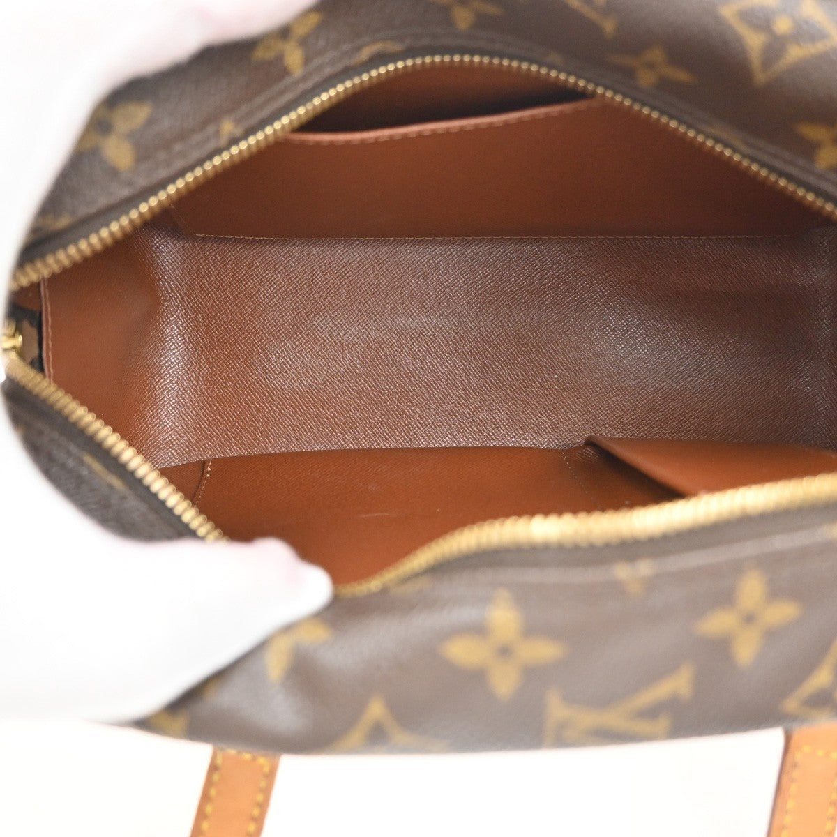LOUIS VUITTON Cite MM Shoulder Bag Monogram Leather Brown France M51182 18YH989