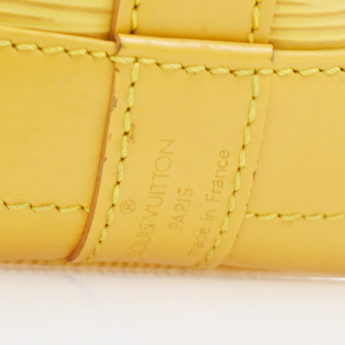 LOUIS VUITTON Noe GM Drawstring Shoulder Bag Epi Leather Yellow M44009 35TA575