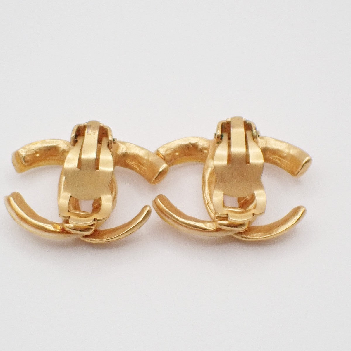 CHANEL CC Logo Round Button Bicolor Clip-On Earrings Gold Tone 00T 76RF764