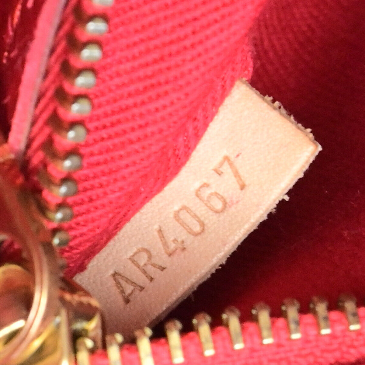 LOUIS VUITTON Neo Bucket Shoulder Bag Monogram Ruby Leather BN RD M95613 81YG627