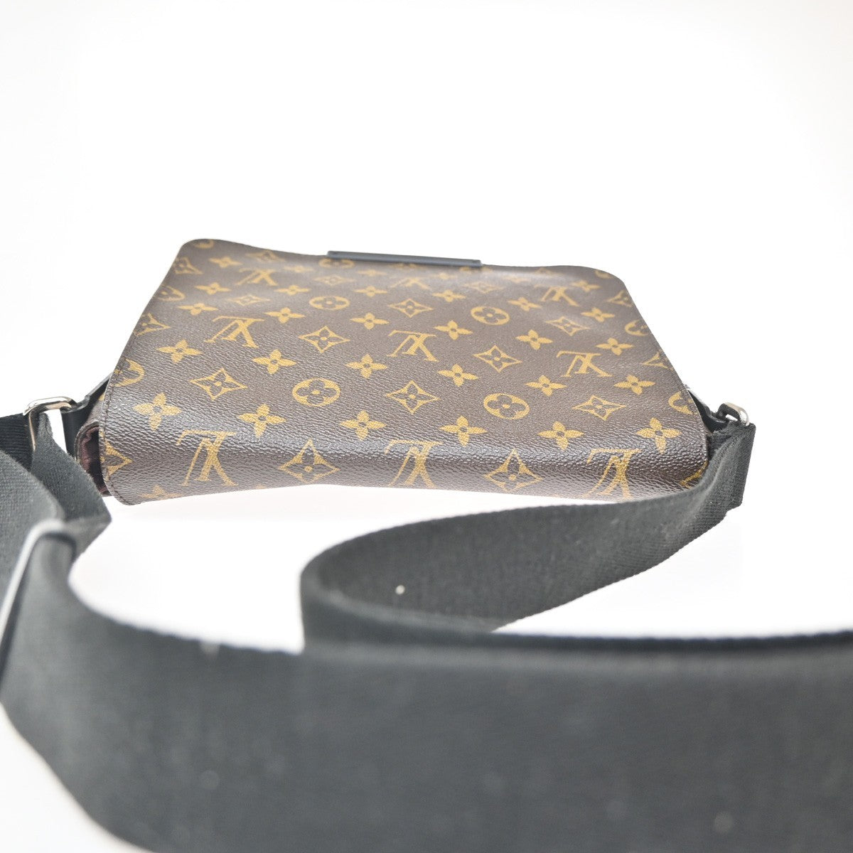 LOUIS VUITTON District PM Messenger Bag Monogram Macassar Brown M40935 10ZA053