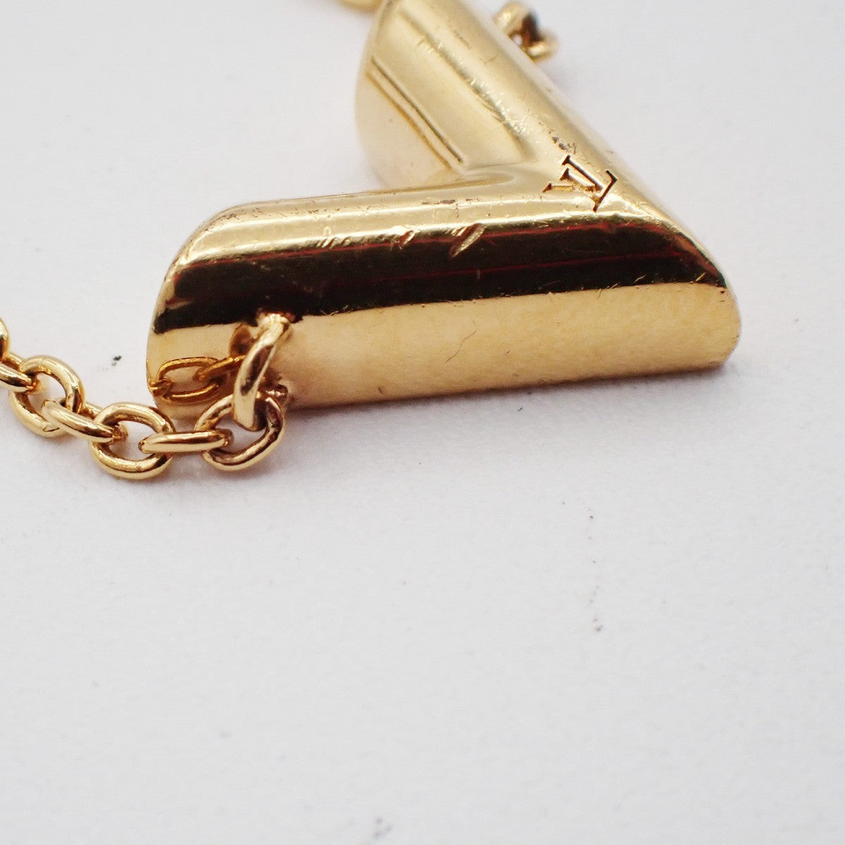 LOUIS VUITTON LV Logo Essential V Bracelet Gold-Plated Italy M61084 36RL847