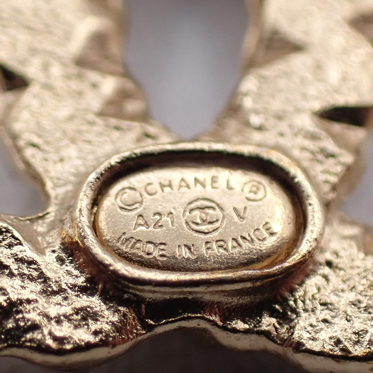 CHANEL CC Logo Rhinestone Imitation Pearl Earrings Pierced A21V Gold BK 60ZA144
