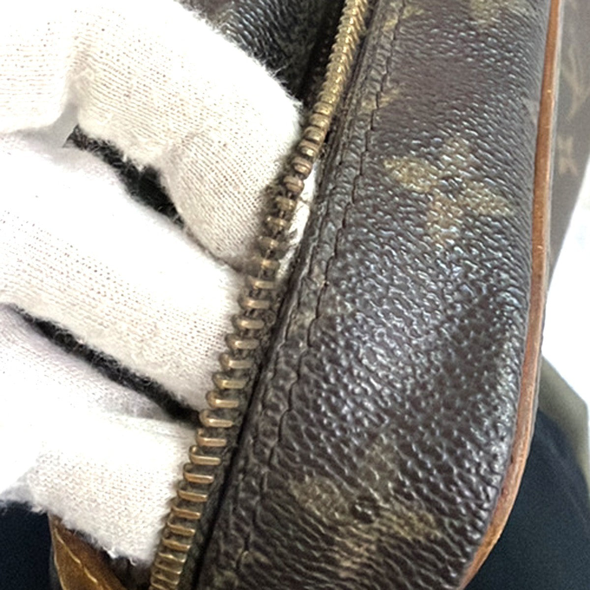 LOUIS VUITTON Compiegne 28 Clutch Hand Bag Monogram Leather Brown M51845 66YH873