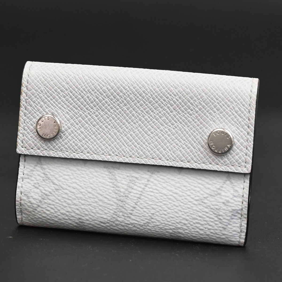LOUIS VUITTON Discovery Compact Trifold Wallet Taigarama Leather M67621 35FB565
