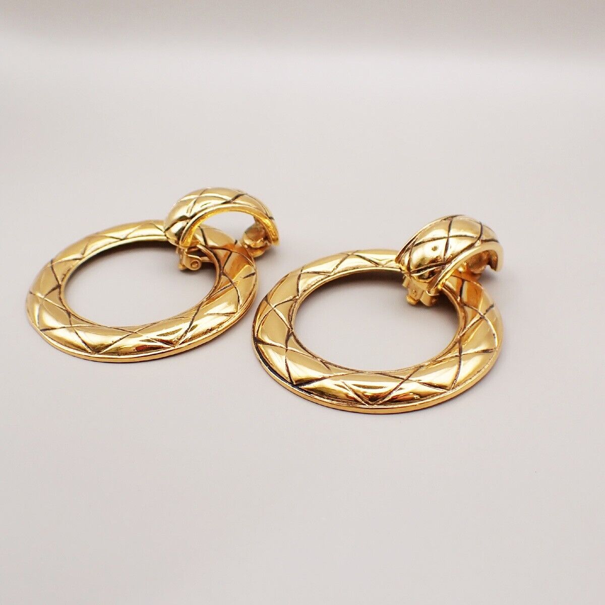 CHANEL Quilted Hoop Earrings Large Clip-On Gold GHW France Vintage 34YG567