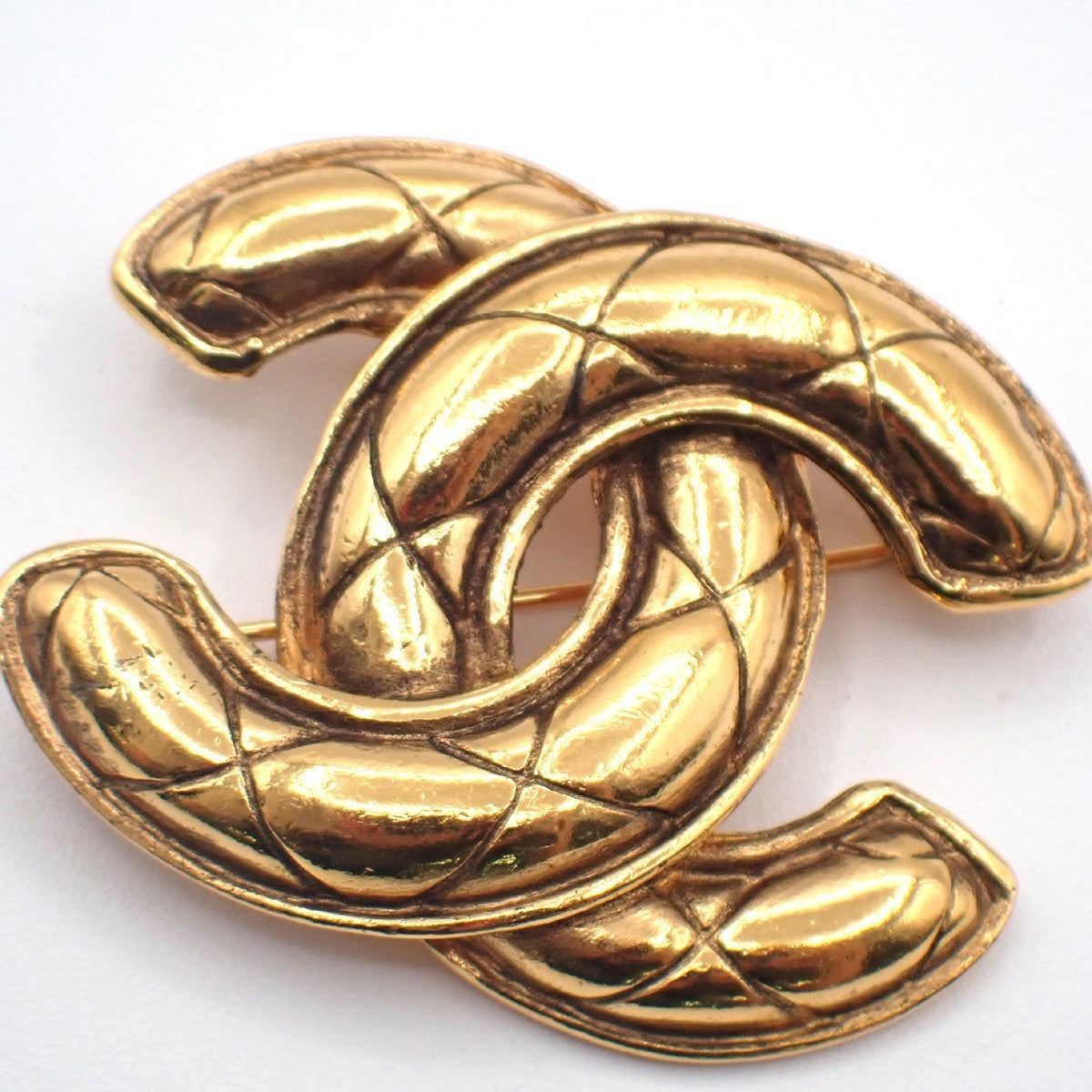 CHANEL CC Logo Matelasse Pin Brooch Gold GHW Accessory 84RL963