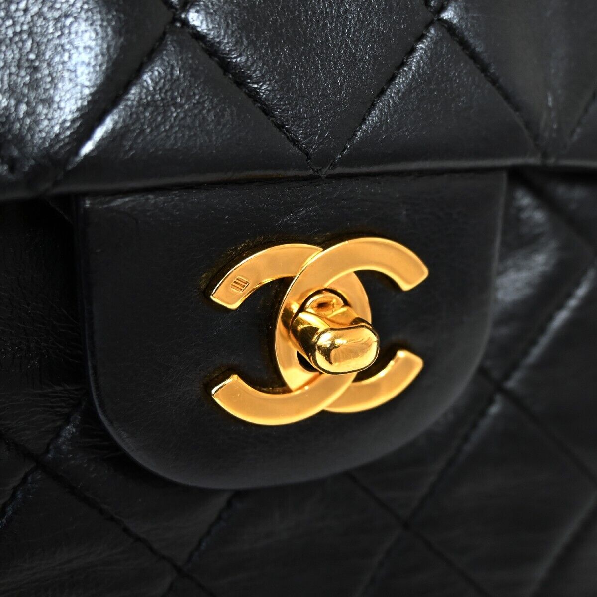 CHANEL CC Matelasse 25 Chain Shoulder Bag Leather Black GHW Vintage 343RH834