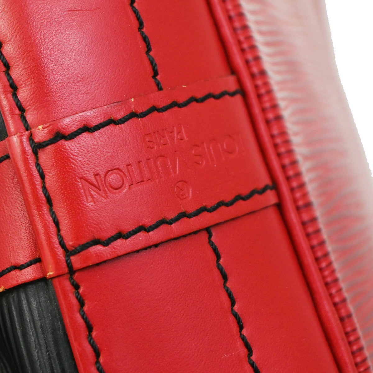 LOUIS VUITTON Noe GM Bicolor Shoulder Bag Epi Leather Black Red  M44017 32KB811