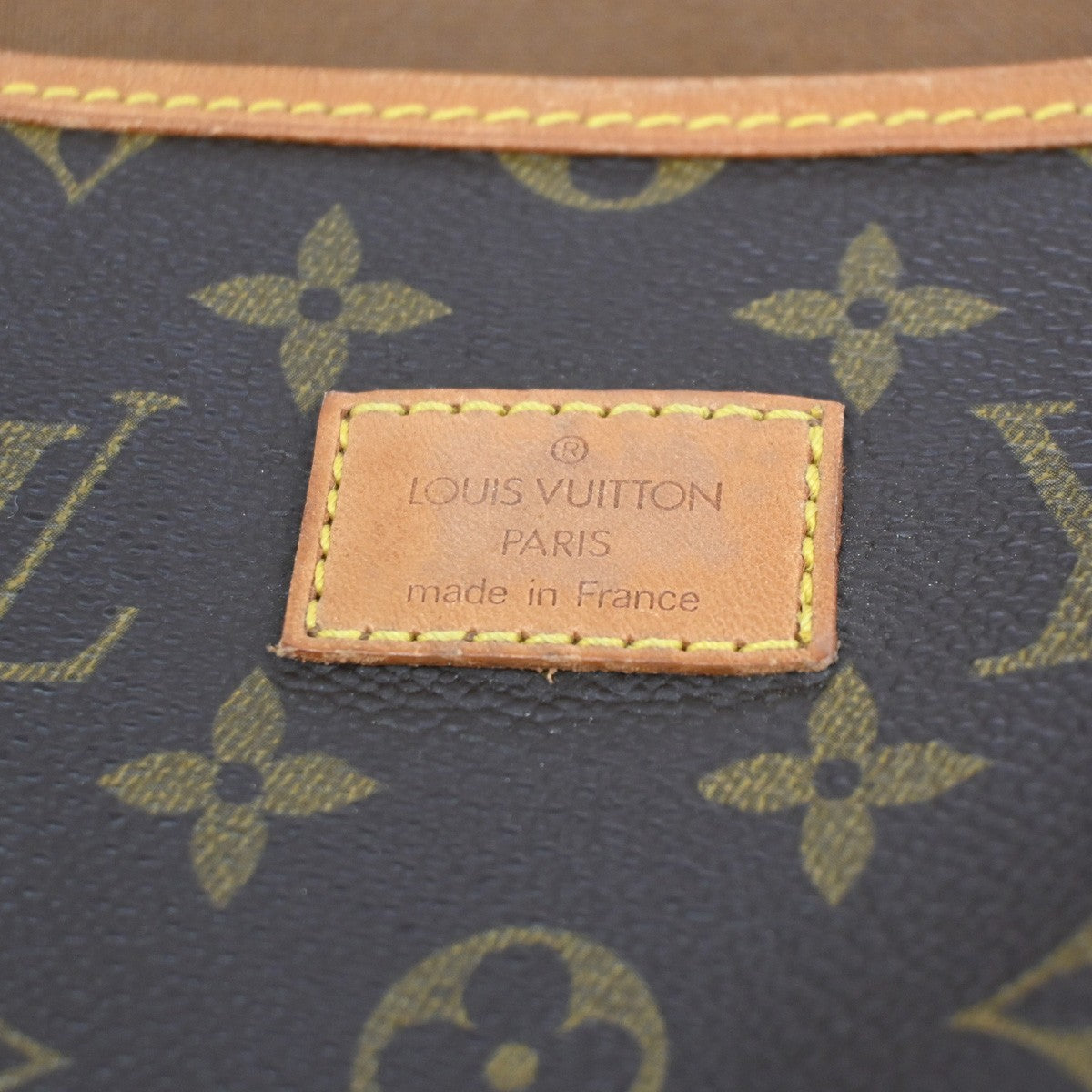 LOUIS VUITTON Saumur 35 Shoulder Bag Monogram Leather BN France M42254 73KC829