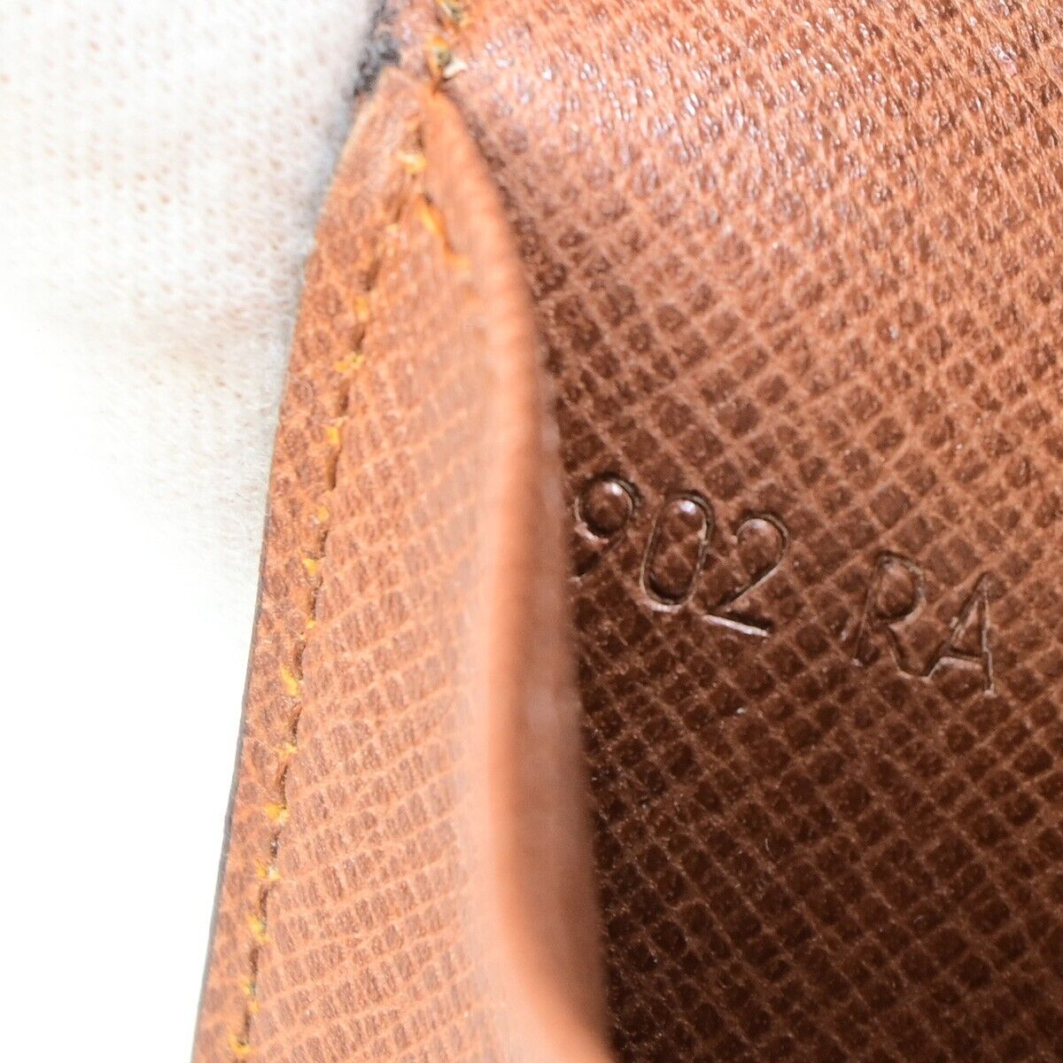 LOUIS VUITTON Multicles 4 Hooks Key Case Monogram Leather Brown M62631 04EB353