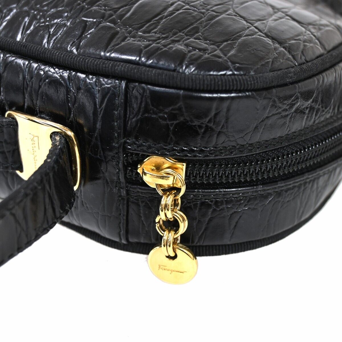 SALVATORE FERRAGAMO Vara Crossbody Shoulder Bag Embossing Leather Black 61SH200