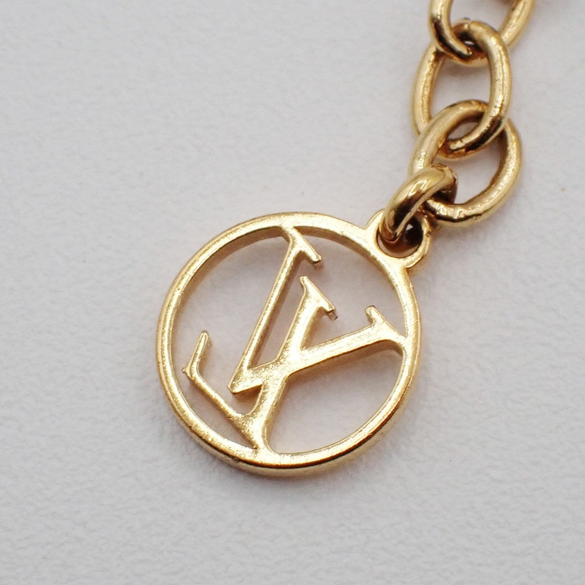 LOUIS VUITTON LV Logo Essential V Bracelet Gold-Plated Italy M61084 36RL847