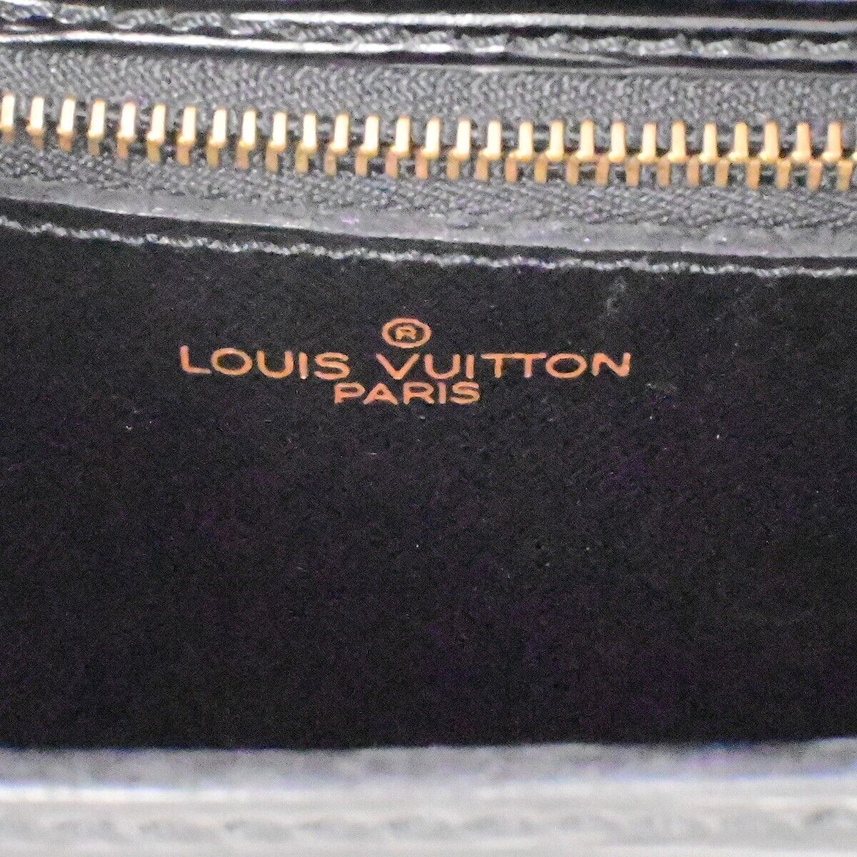 LOUIS VUITTON LV Saint Cloud GM Shoulder Bag Epi Leather Black M52192 36EE089