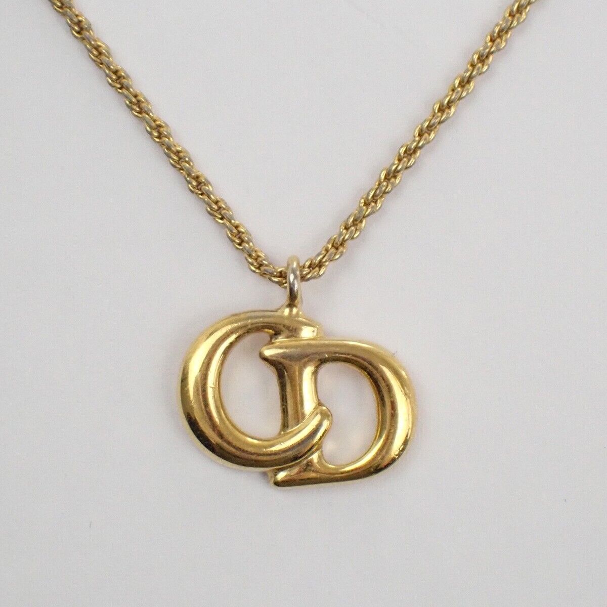 CHRISTIAN DIOR CD Logo Pendant Charm Necklace Gold Accessory 04ED431