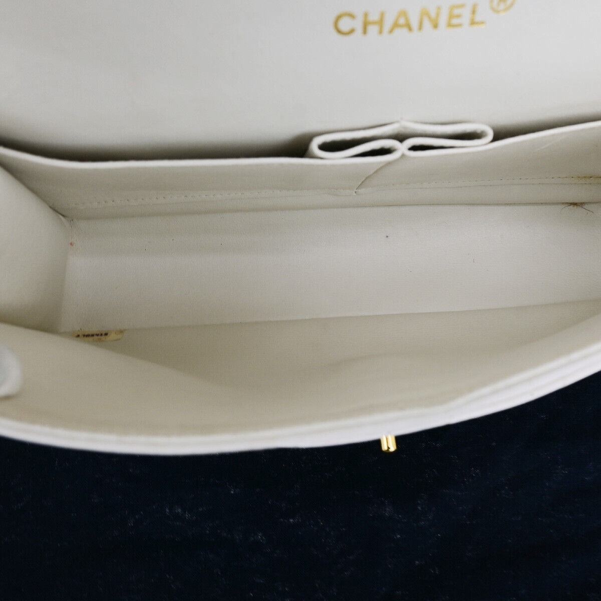 CHANEL CC Matelasse 25 Double Flap Chain Shoulder Bag Leather White GHW 385RK092