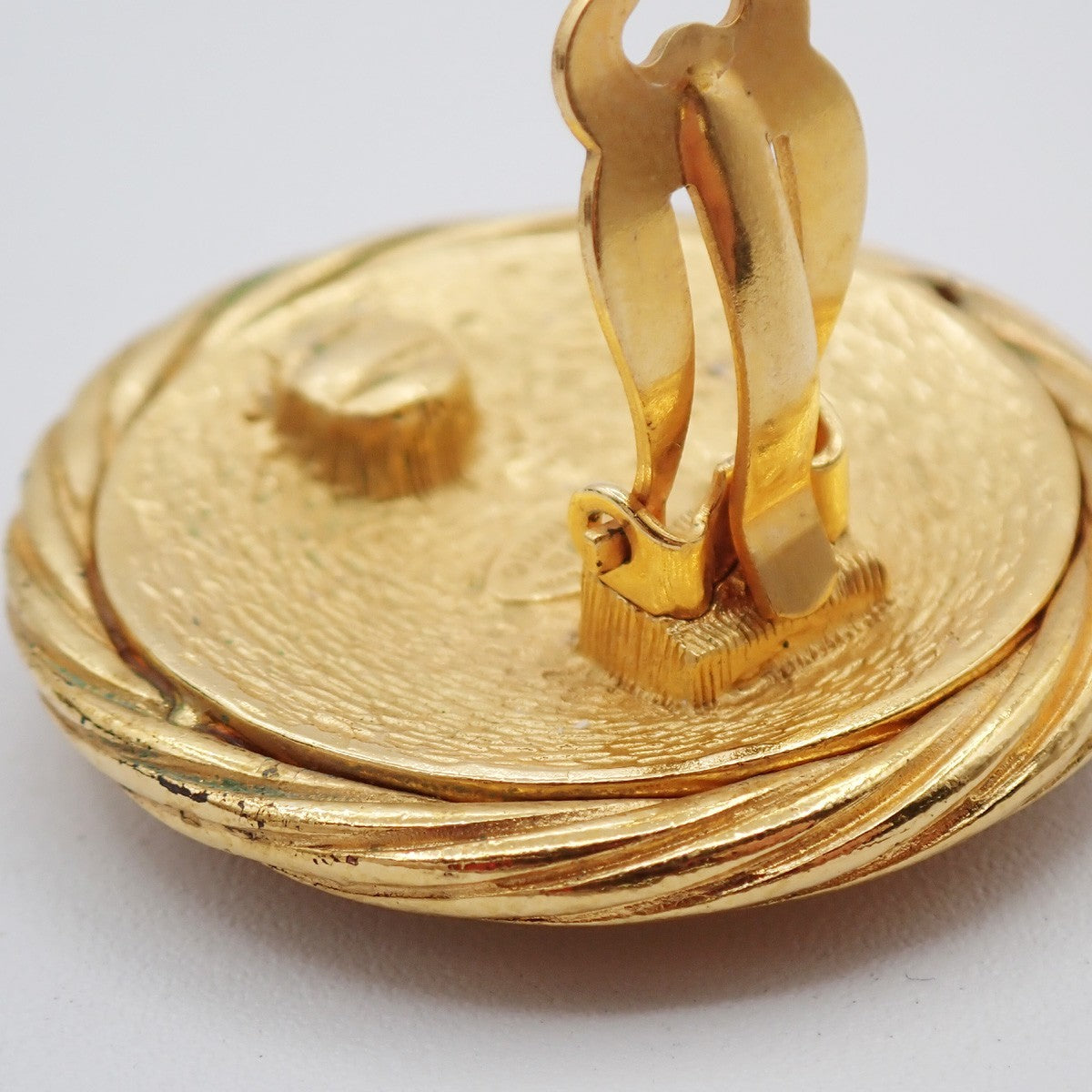 CHANEL CC Logo Round Button Earrings 93P Clip-On Gold France 85RF851
